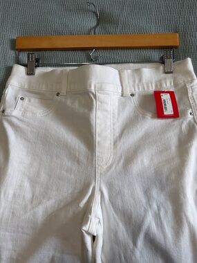 SPANX Women’s Skinny Jeans in White